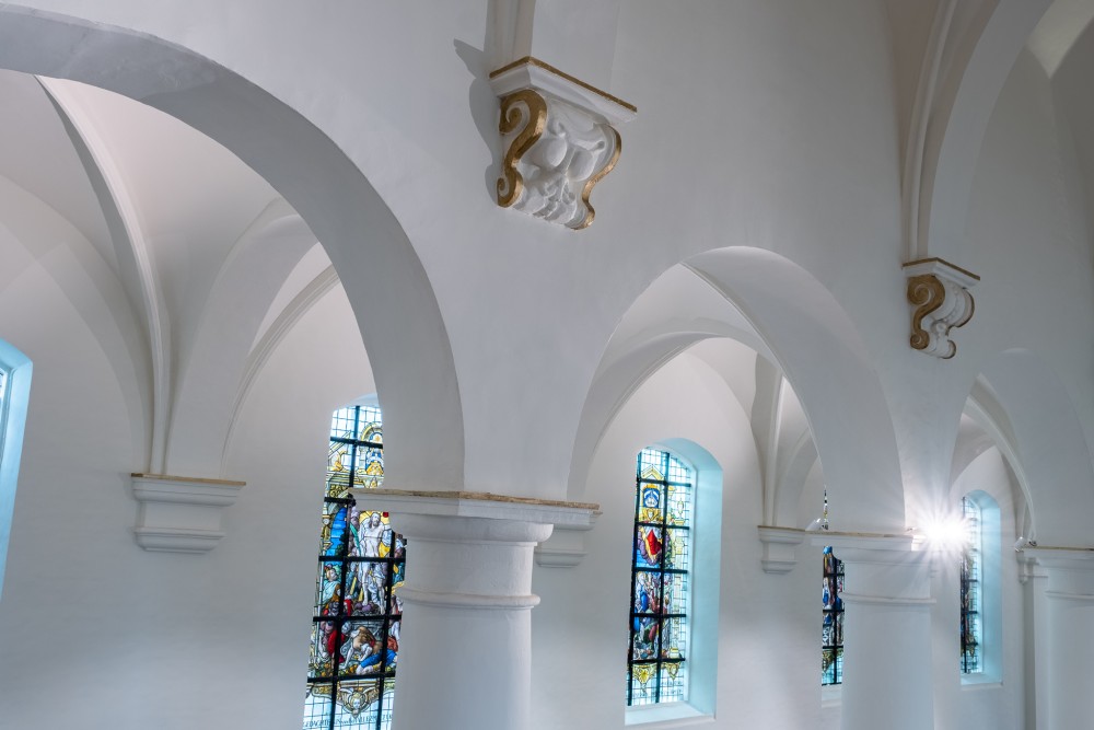 Interieurschilderwerken in de Heilige Amanduskerk